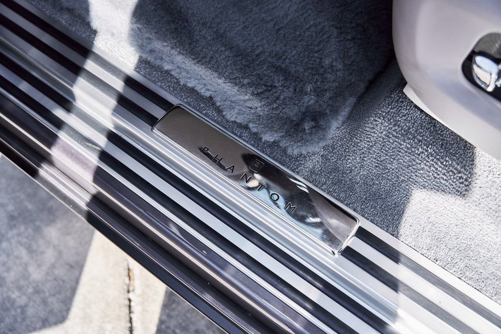 Used 2025 Rolls-Royce Phantom Sedan image 41