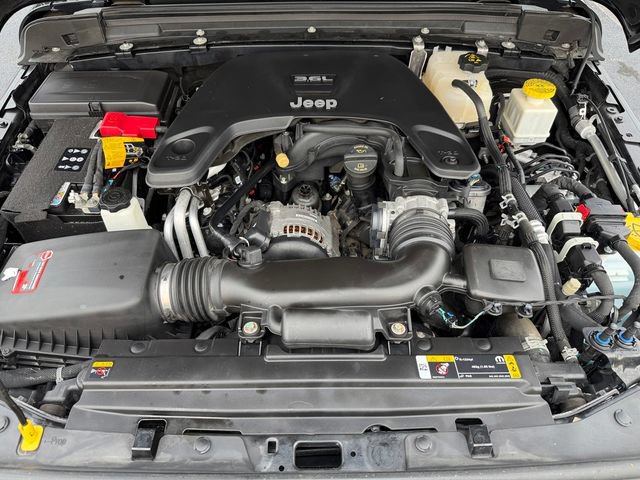 Used 2021 Jeep Gladiator Overland AWD/4WD image 39