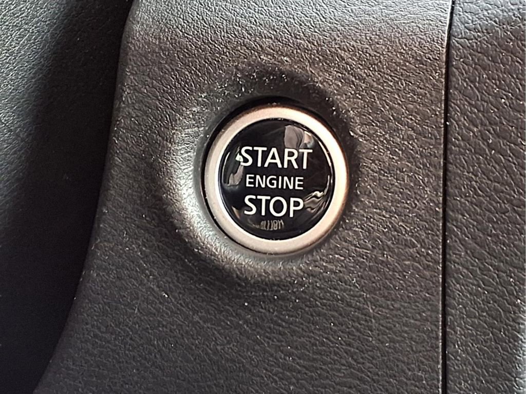 Used 2023 Nissan Frontier PRO-4X w/ Pro Convenience Package image 11