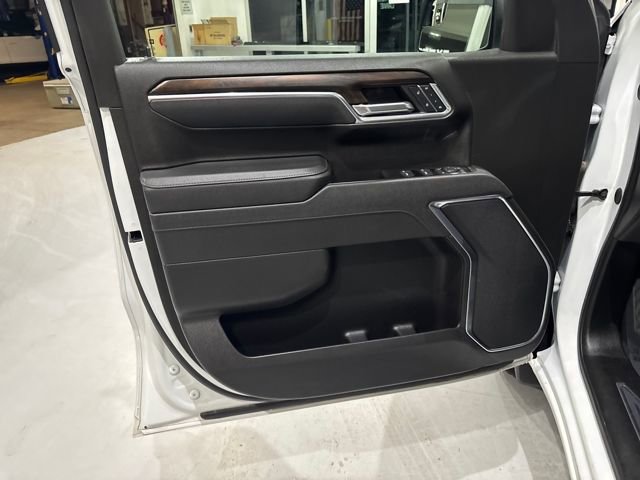 Used 2025 GMC Sierra 1500 SLT image 12