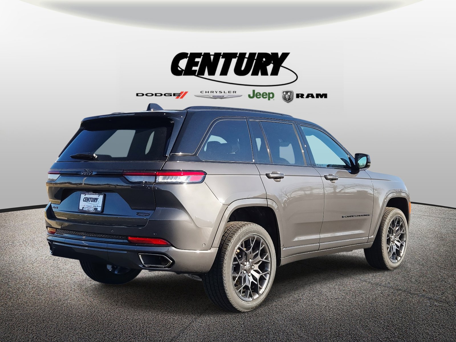 New 2025 Jeep Grand Cherokee Summit image 3