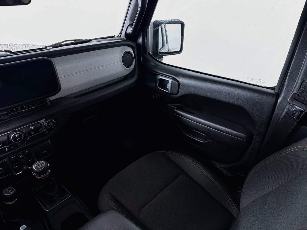 Used 2024 Jeep Wrangler Unlimited Sport AWD/4WD image 22