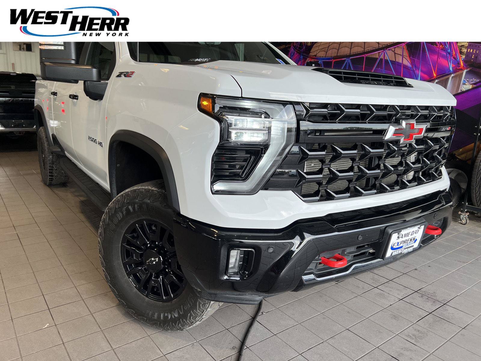 Used 2025 Chevrolet Silverado 2500 ZR2 w/ Technology Package AWD/4WD image 1