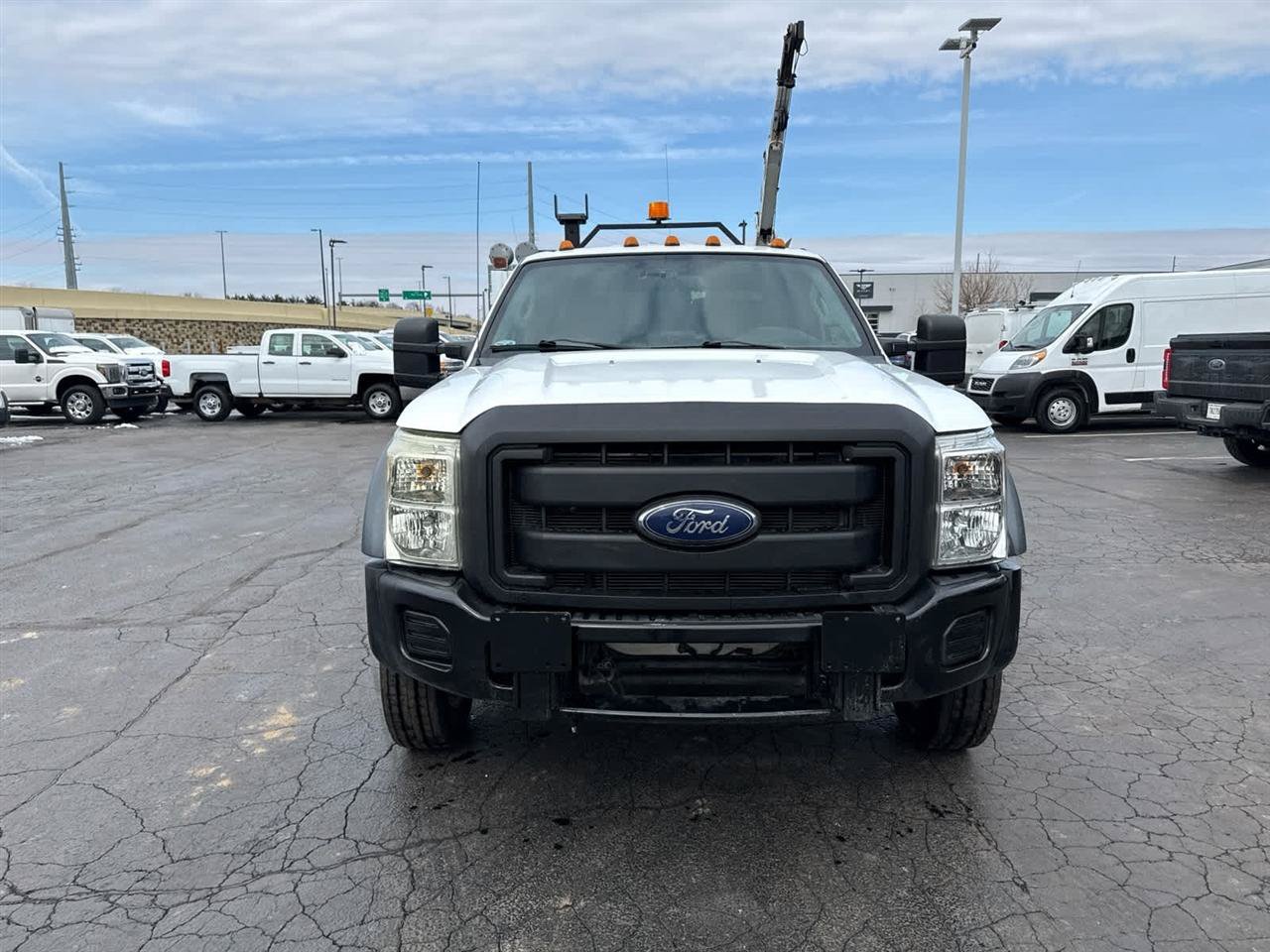 Used 2015 Ford F550 2WD Crew Cab Super Duty image 3