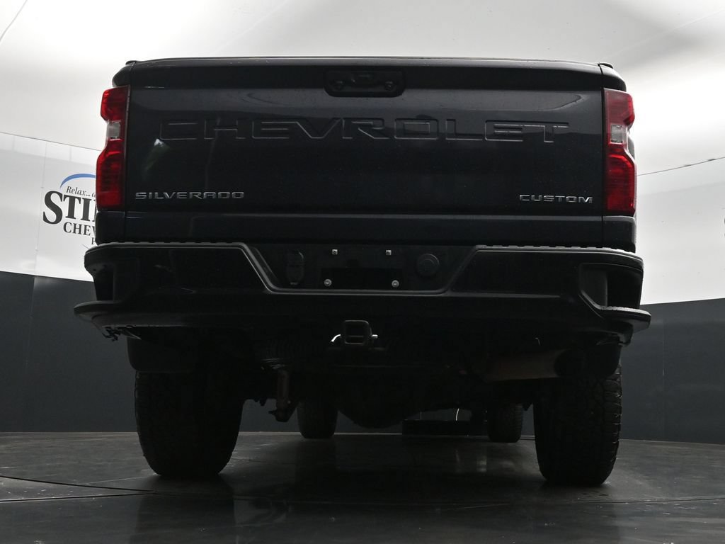 Used 2024 Chevrolet Silverado 2500 Custom w/ Custom Convenience Package AWD/4WD image 31