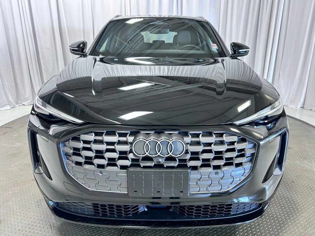 Used 2025 Audi Q5 Premium w/ Convenience Package image 24