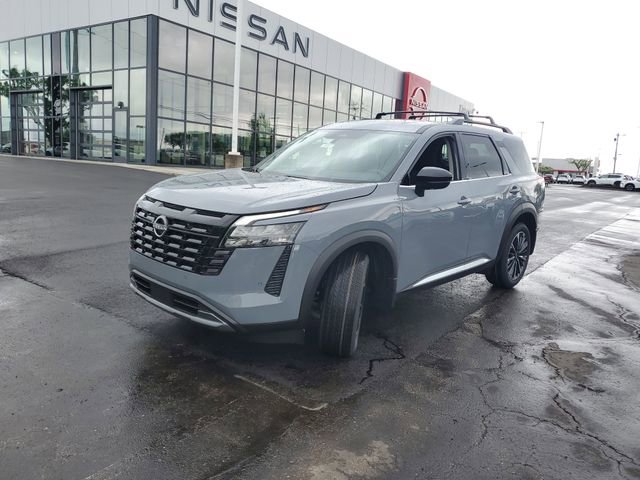 New 2026 Nissan Pathfinder Platinum AWD/4WD image 3