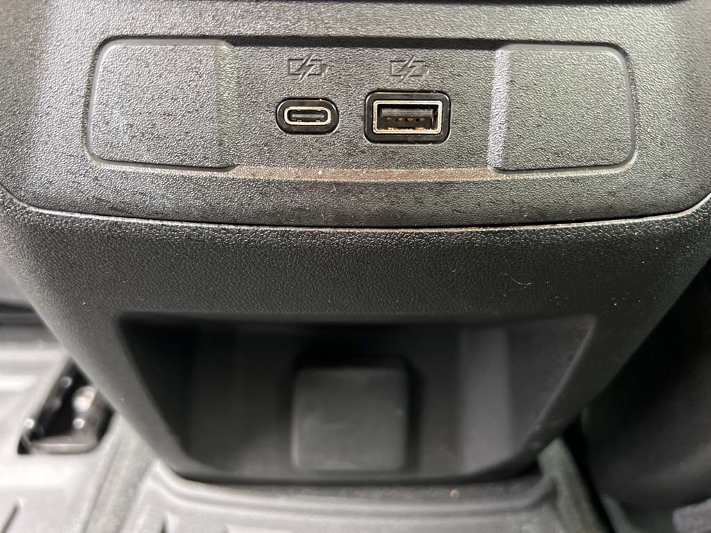 Used 2025 Chevrolet Colorado ZR2 w/ Technology Package AWD/4WD image 19