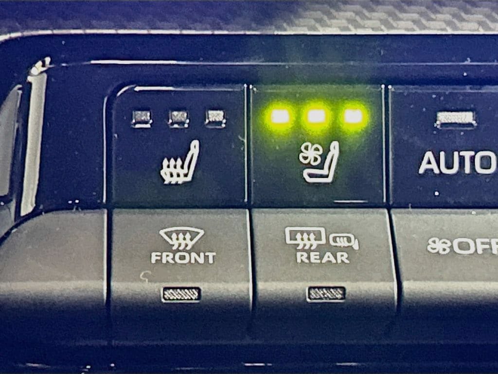 New 2026 Toyota Prius Limited w/ Limited Premium Package FWD image 18