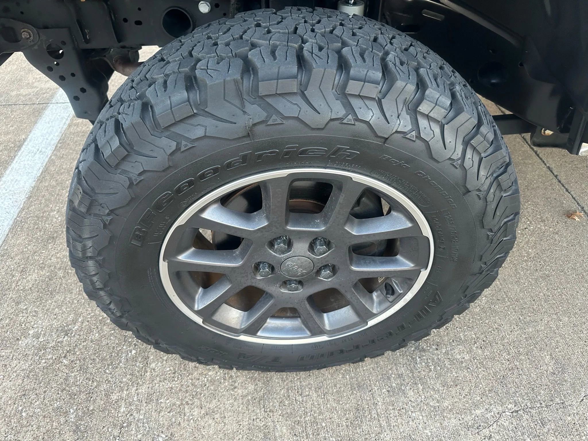 Used 2020 Jeep Gladiator Overland image 3