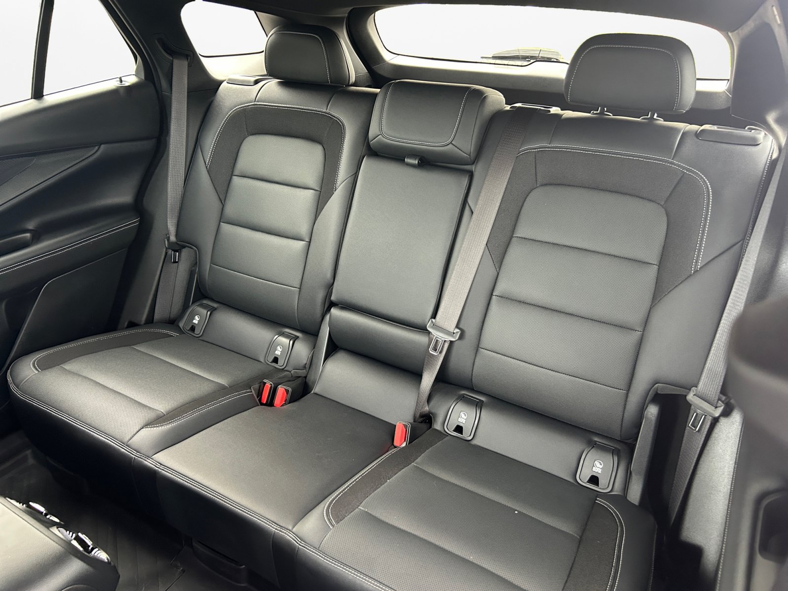 Used 2024 Chevrolet Blazer EV LT AWD/4WD image 15