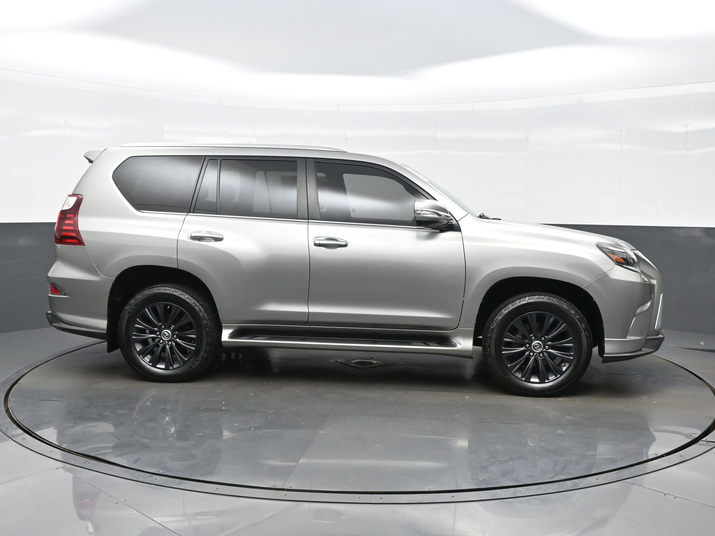 Used 2021 Lexus GX 460 Premium w/ Accessory Package AWD/4WD image 7