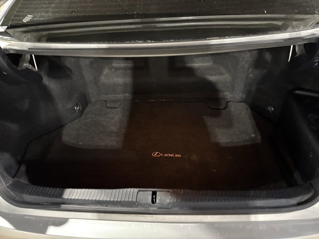 Used 2013 Lexus ES 300h w/ Luxury Pkg FWD image 15