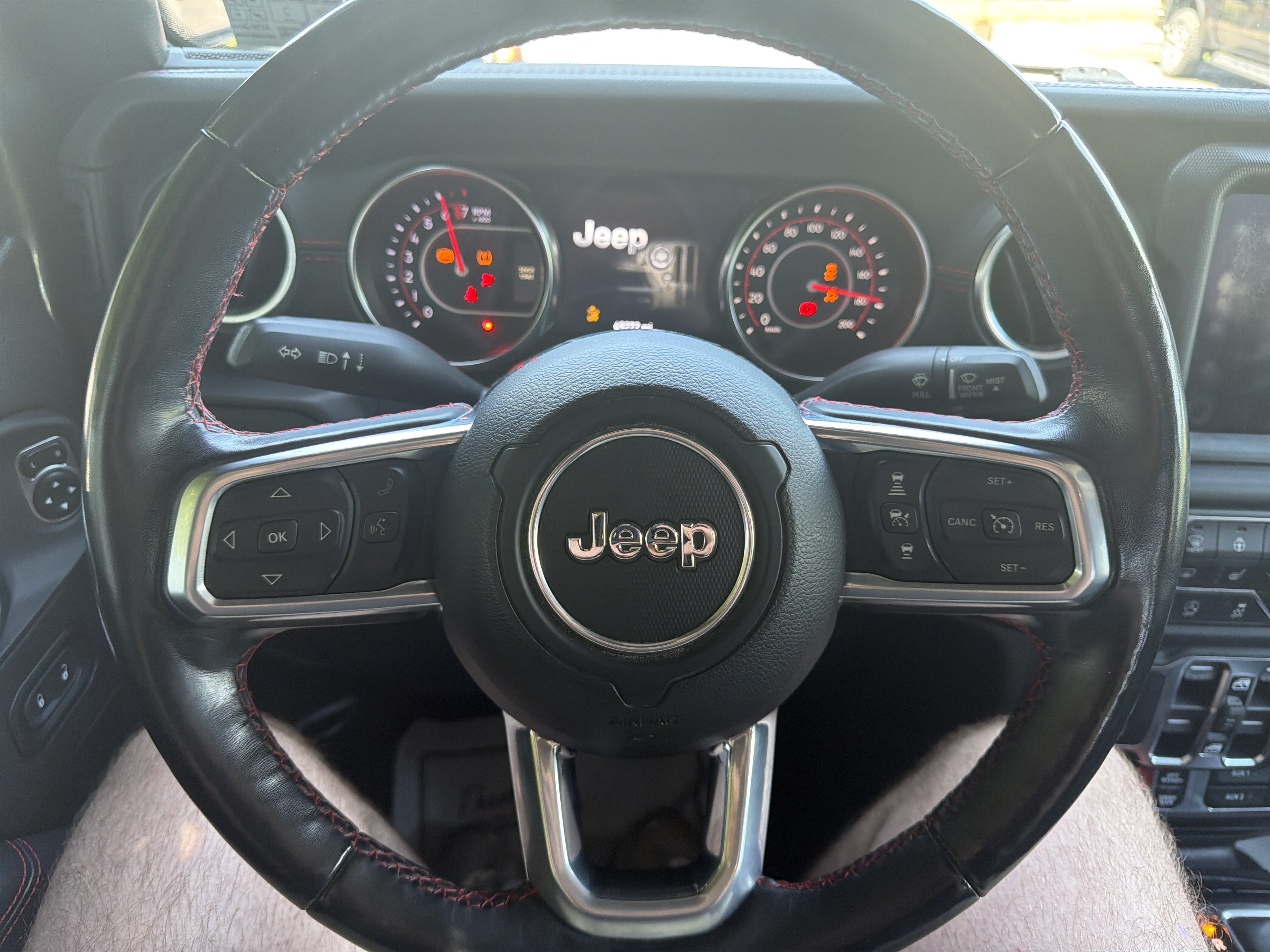 Used 2020 Jeep Gladiator Rubicon w/ Advanced Safety Group AWD/4WD image 17
