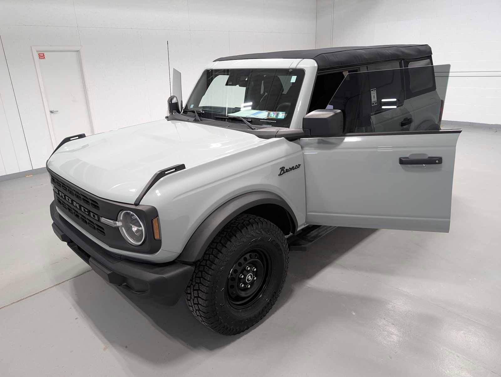 Used 2023 Ford Bronco 4-Door image 16