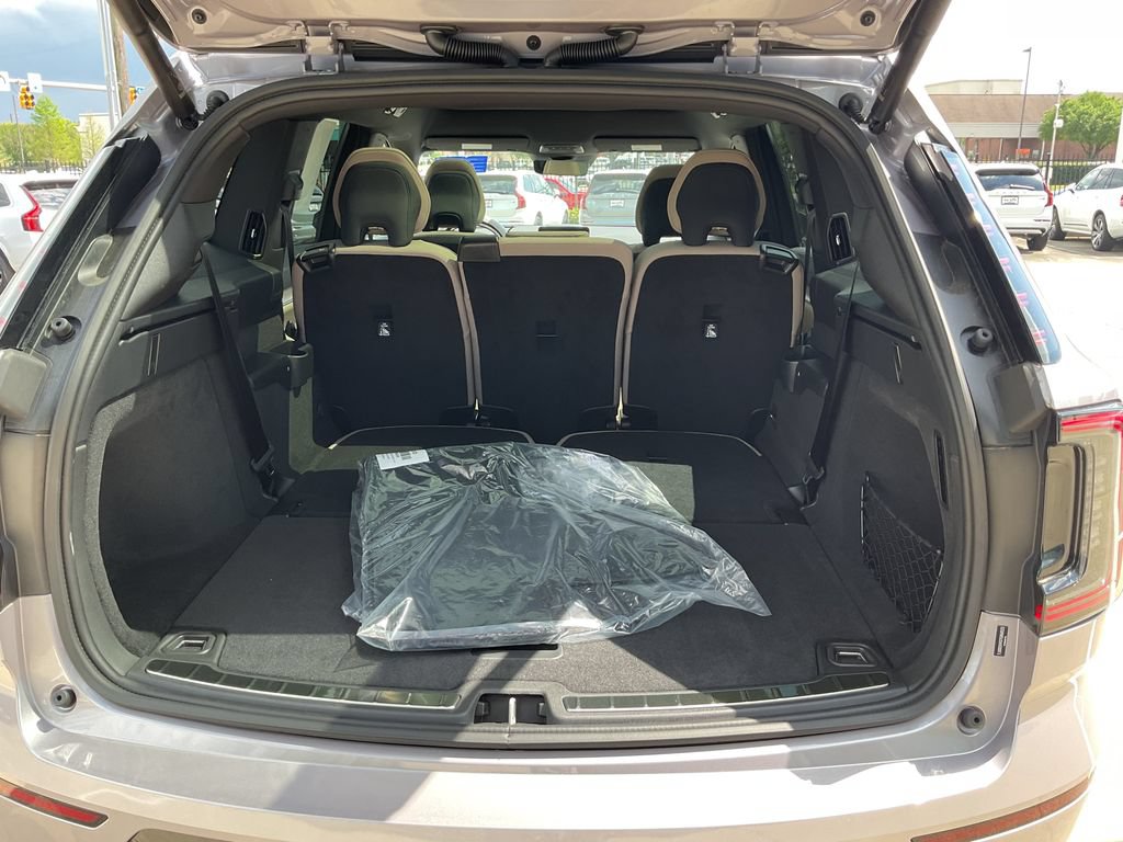 New 2026 Volvo EX90 Plus RWD image 11