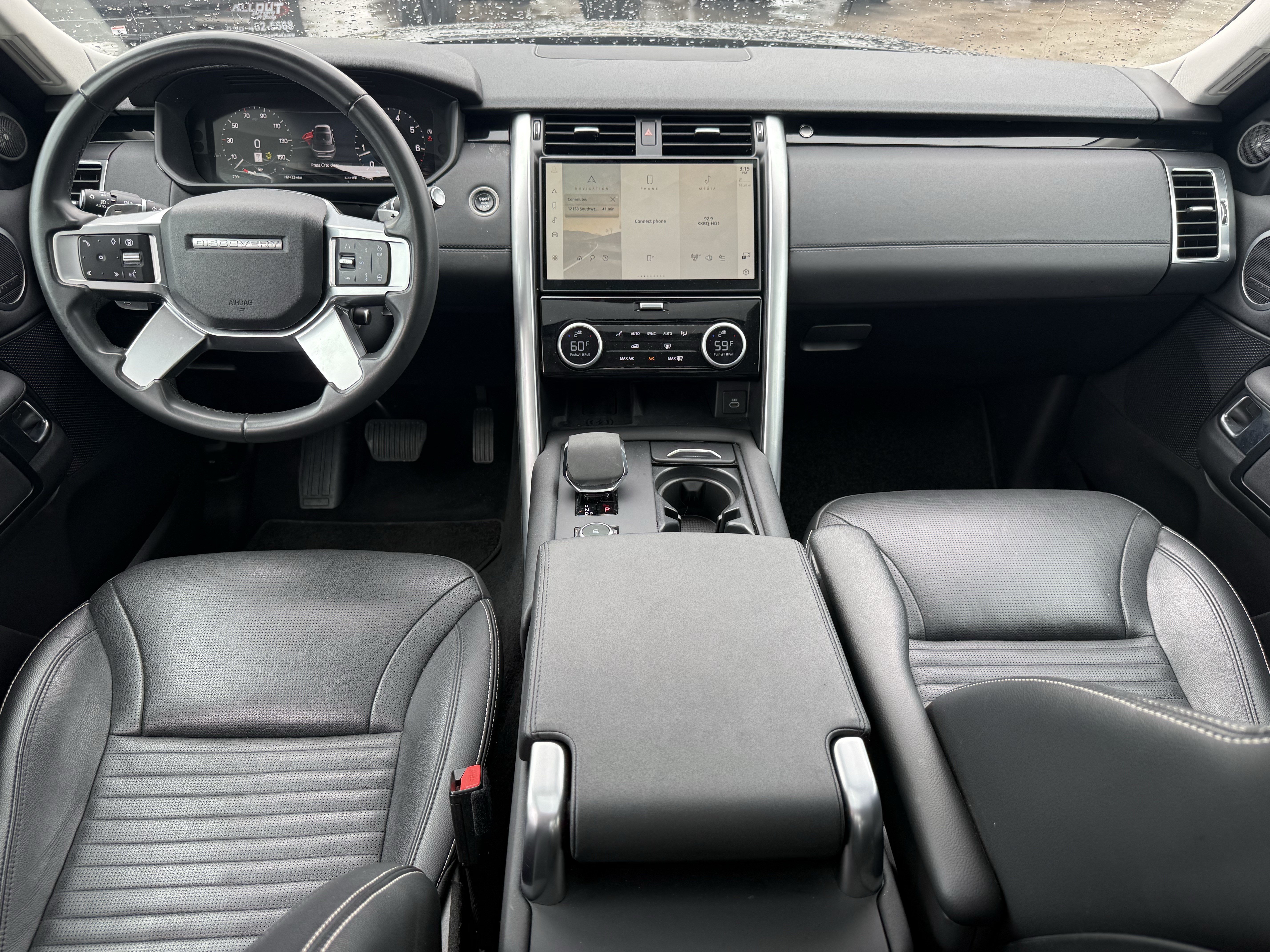 Used 2024 Land Rover Discovery S AWD/4WD image 13