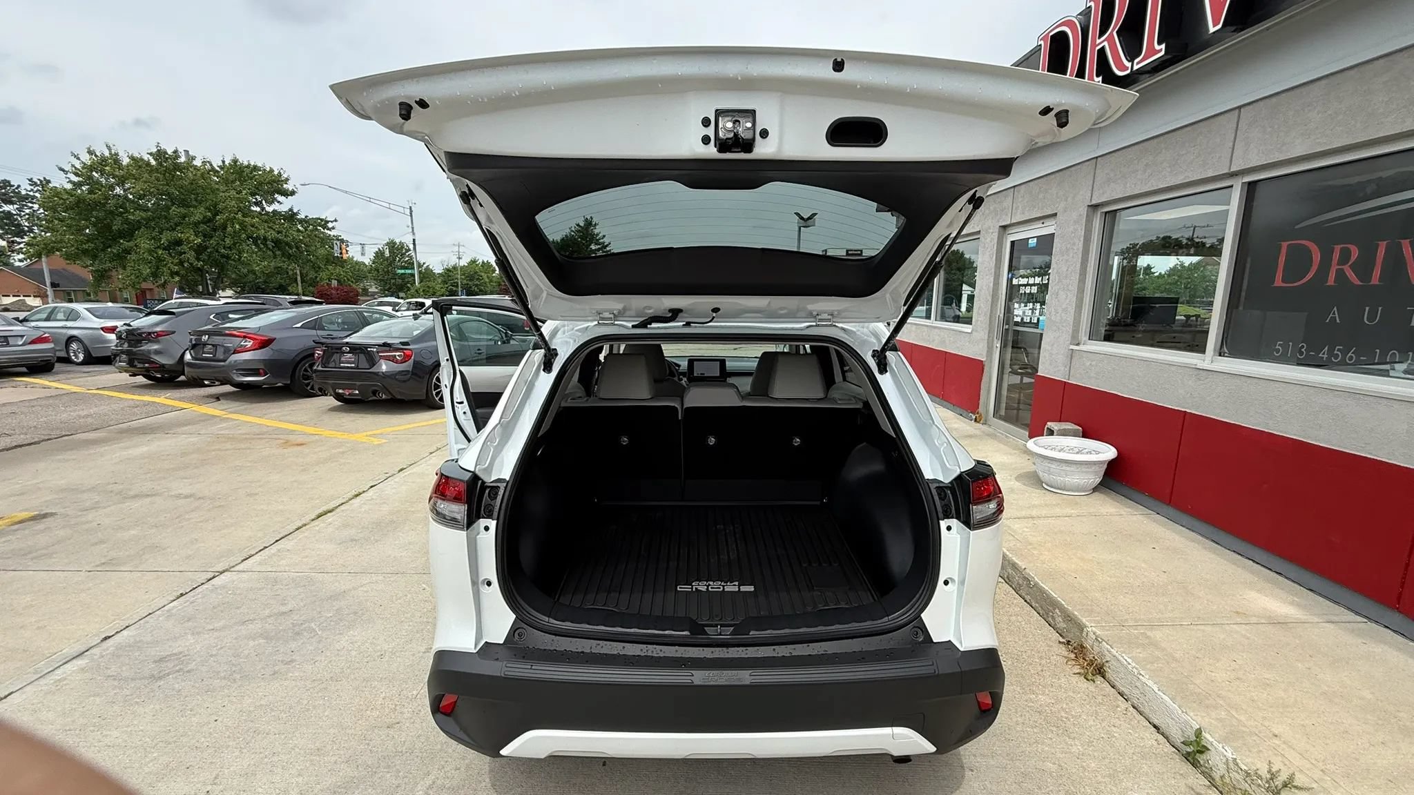 Used 2026 Toyota Corolla Cross LE AWD/4WD image 20