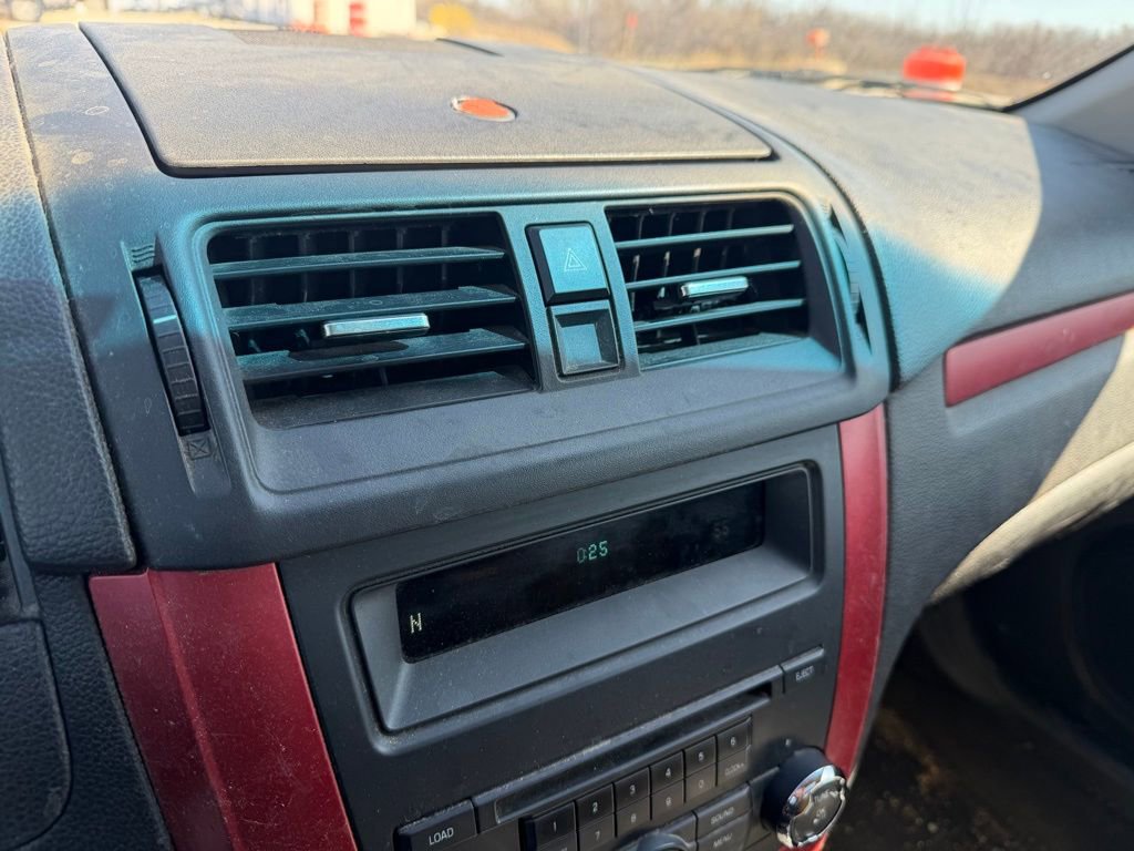 Used 2010 Ford Fusion Sport image 16