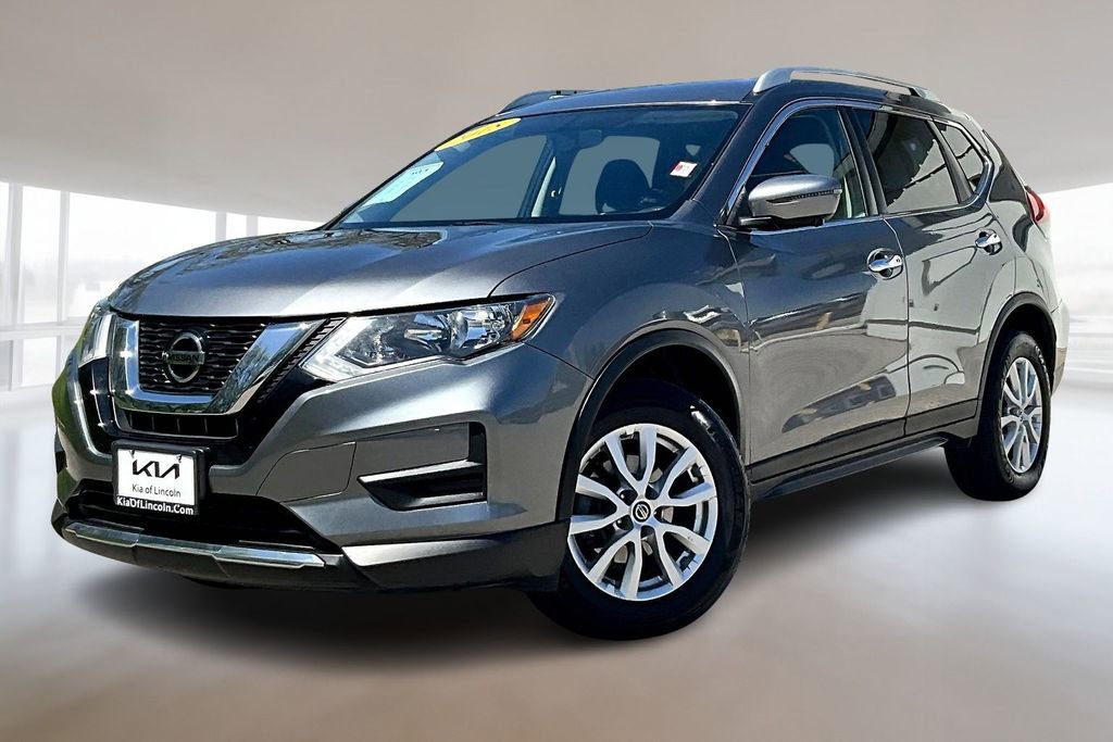 Used 2018 Nissan Rogue SV w/ Premium Package image 1