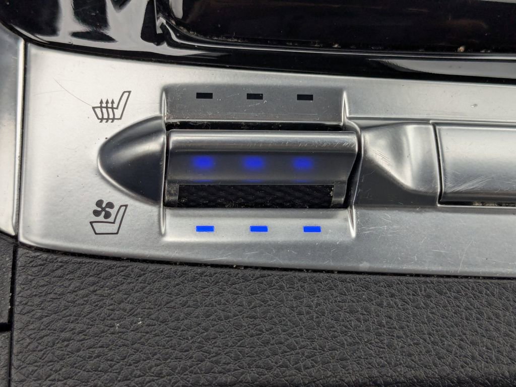 Used 2022 Kia Carnival SX FWD image 33