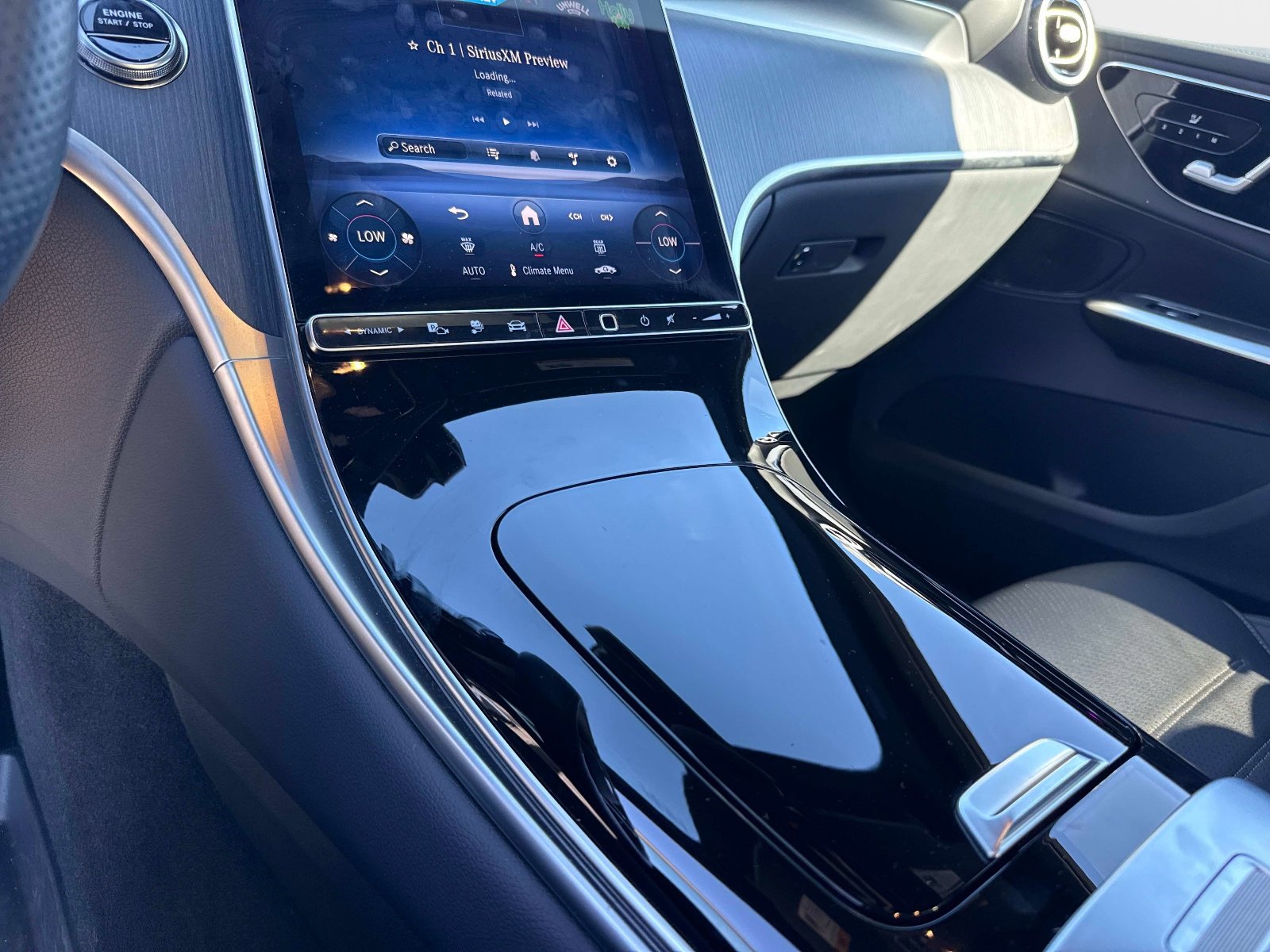 Used 2025 Mercedes-Benz GLC 350e 4MATIC image 28