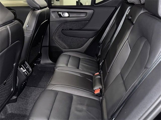 New 2025 Volvo XC40 B5 Core w/ Protection Package Premier image 22