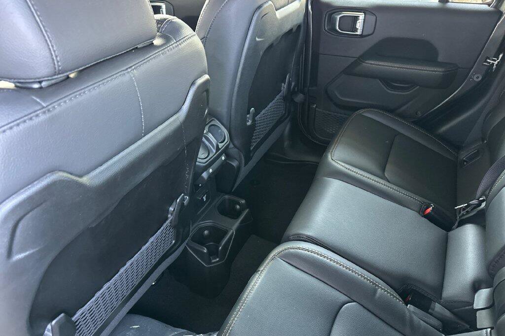 New 2026 Jeep Gladiator Sport AWD/4WD image 12