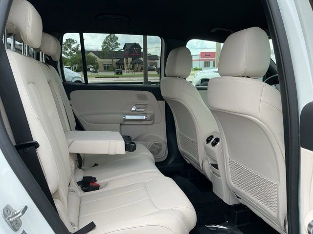 New 2025 Mercedes-Benz GLB 250 image 18