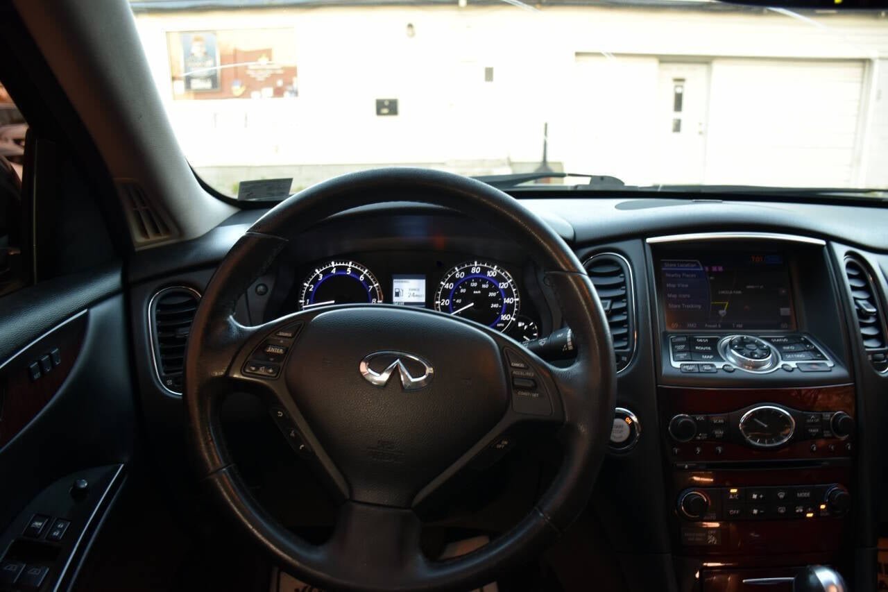 Used 2017 INFINITI QX50 AWD w/ Premium Plus Package image 15