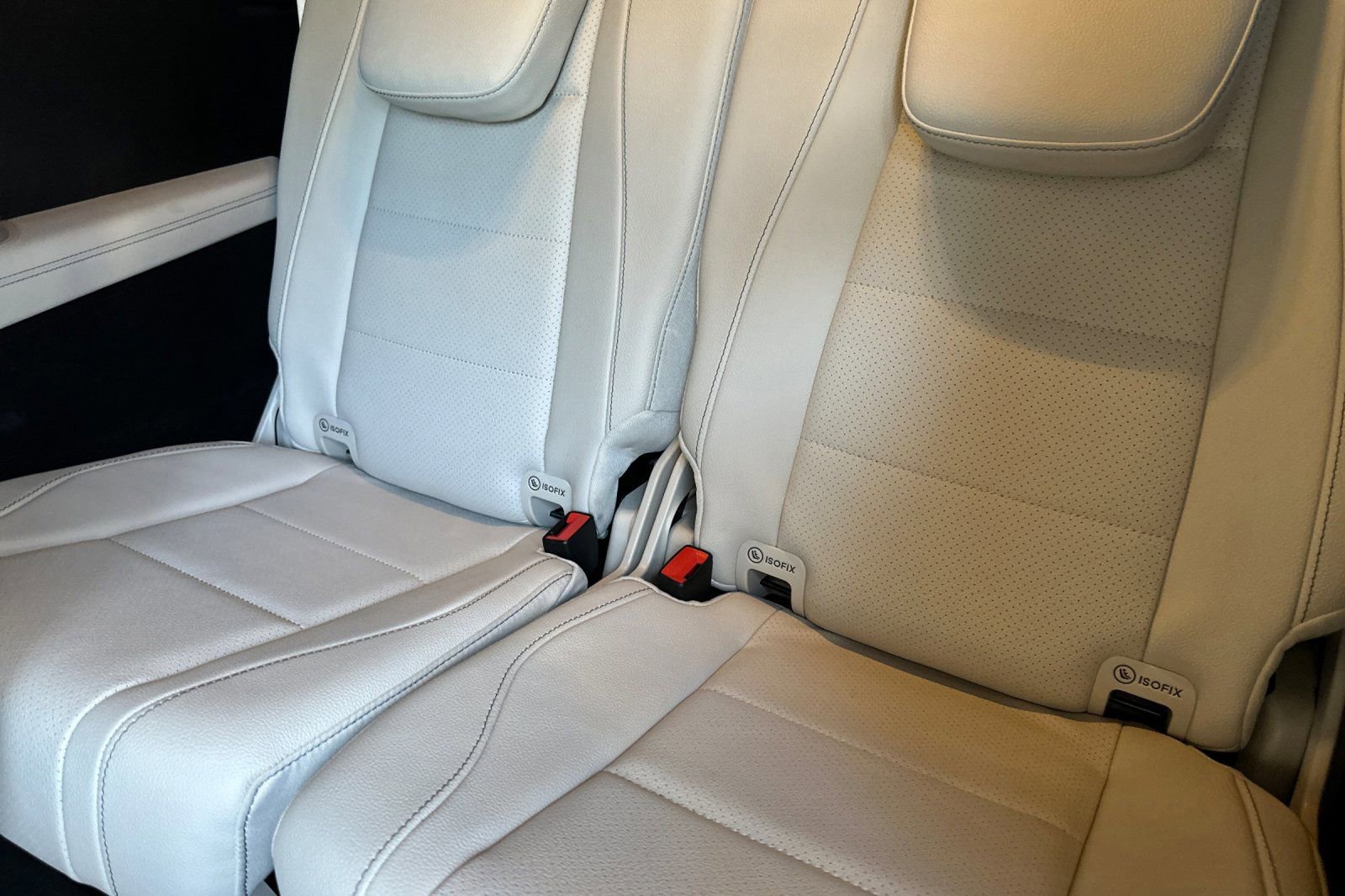 Used 2025 Mercedes-Benz GLS 450 4MATIC image 16