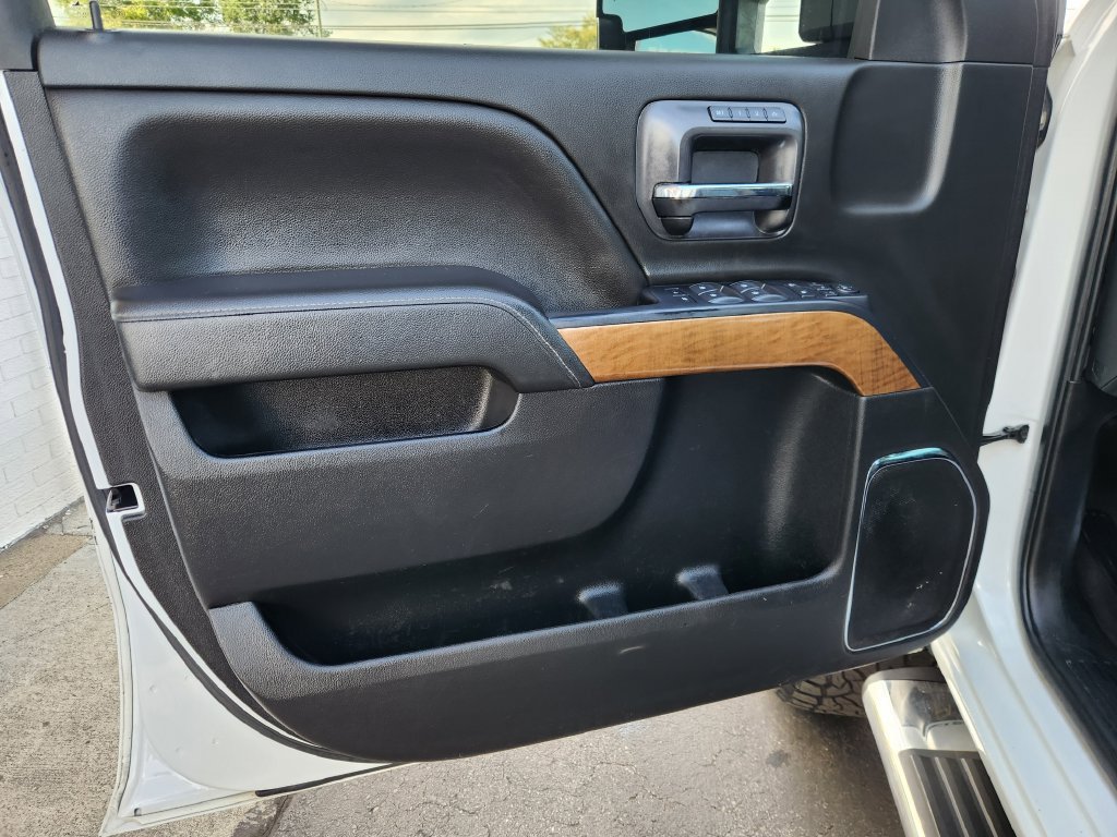Used 2019 Chevrolet Silverado 2500 LTZ w/ Custom Sport Edition AWD/4WD image 23