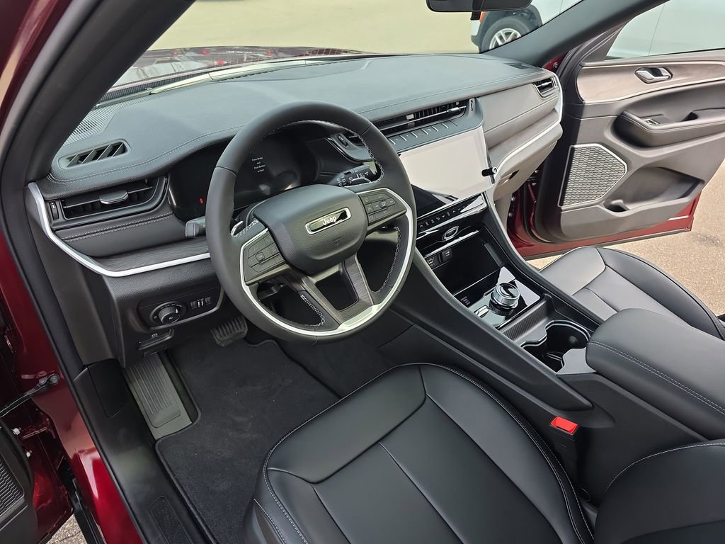 New 2026 Jeep Grand Cherokee Limited image 16