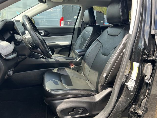 Used 2022 Jeep Compass Latitude w/ Sun and Sound Group AWD/4WD image 15