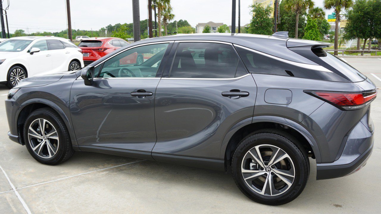 Used 2025 Lexus RX 350 FWD w/ Technology Package image 5