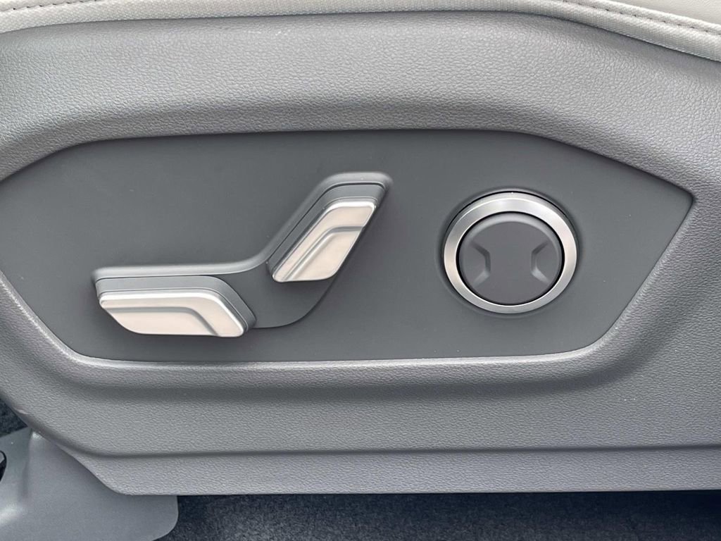 New 2026 Hyundai Santa Fe SEL FWD image 17
