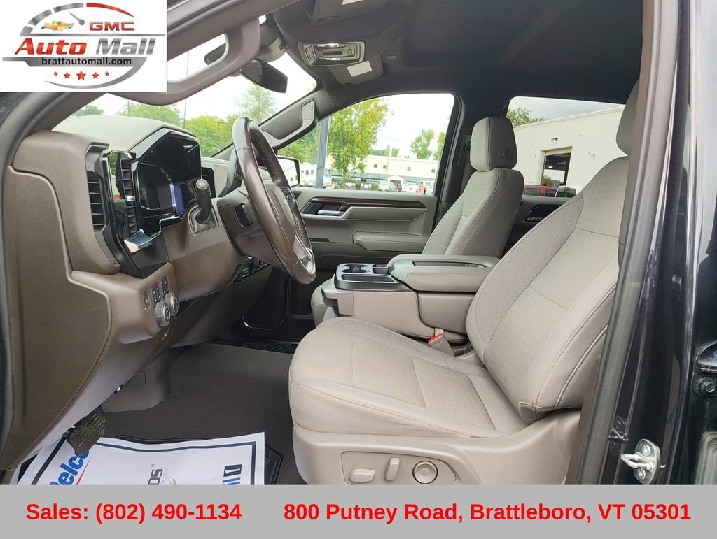 Used 2022 Chevrolet Silverado 1500 LT w/ Z71 Off-Road Package AWD/4WD image 11