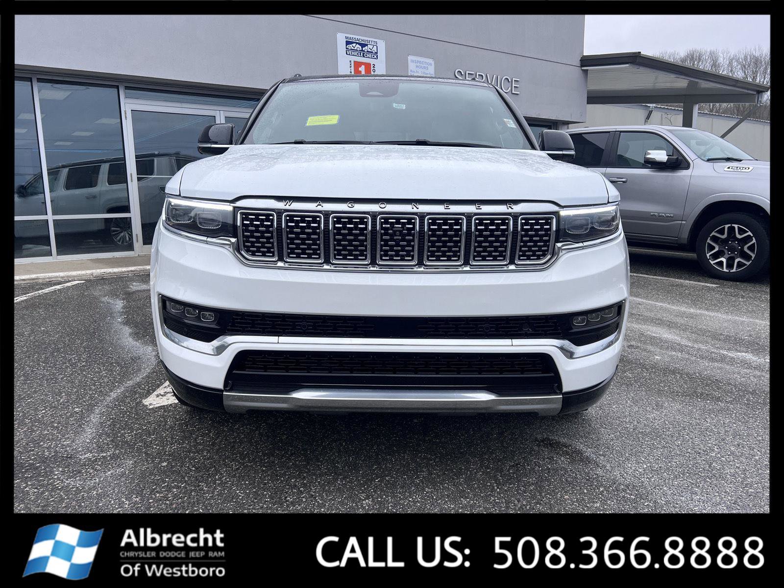 Used 2024 Jeep Grand Wagoneer L Series III image 8