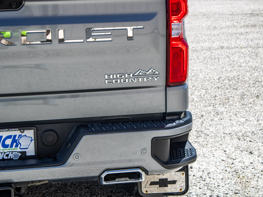 Used 2024 Chevrolet Silverado 1500 High Country w/ High Country Premium Package AWD/4WD image 19