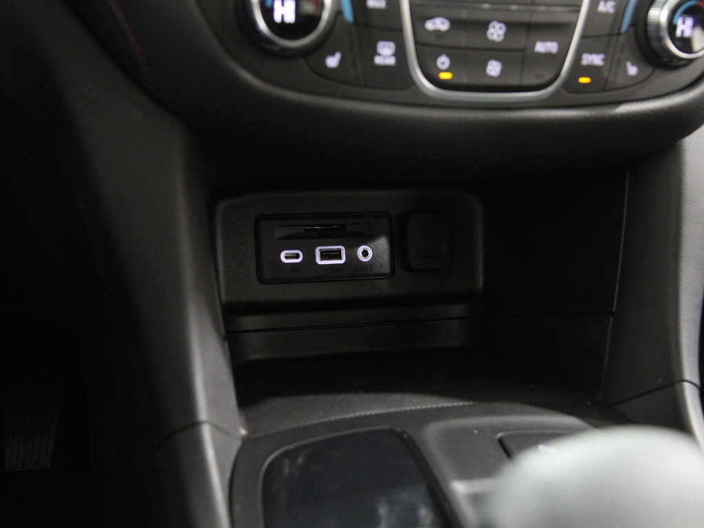 Used 2023 Chevrolet Equinox RS w/ RS Leather Package image 13