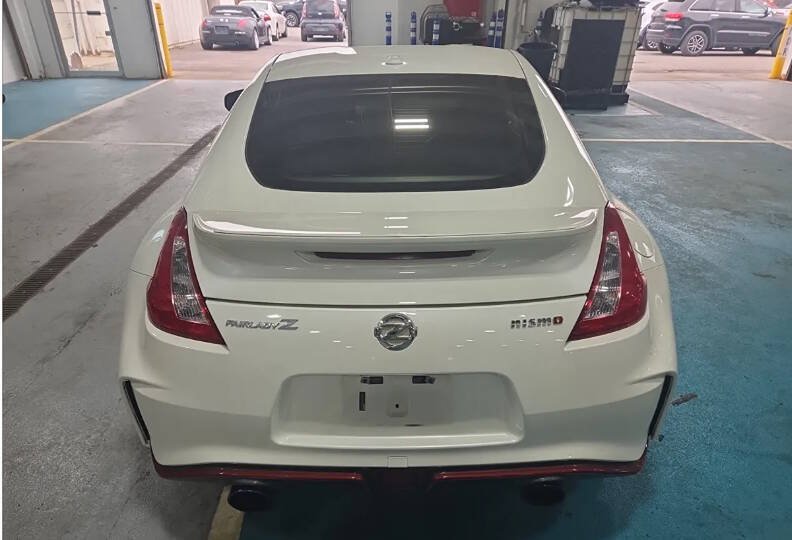 Used 2016 Nissan 370Z NISMO RWD image 7