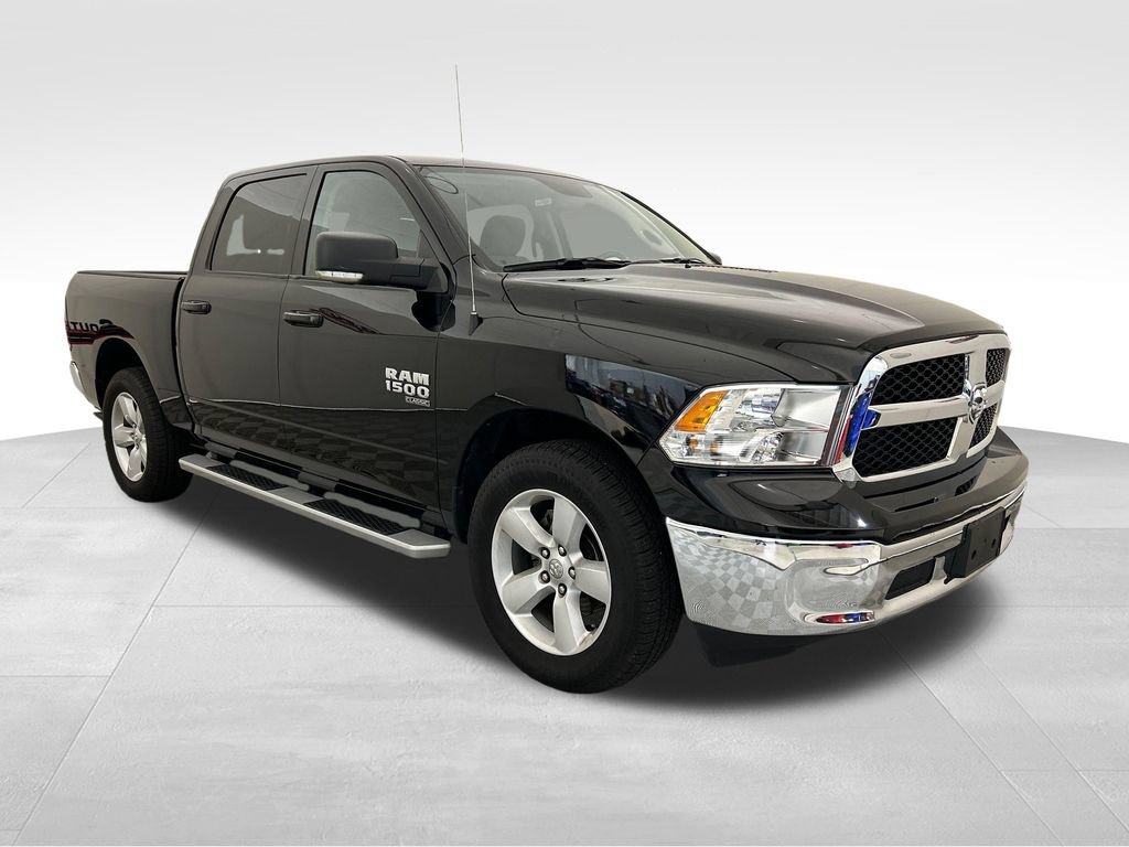 Used 2022 RAM 1500 Classic SLT w/ Electronics Group AWD/4WD image 9