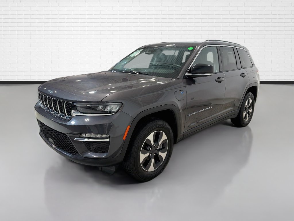 Used 2023 Jeep Grand Cherokee 4WD 4xe image 5
