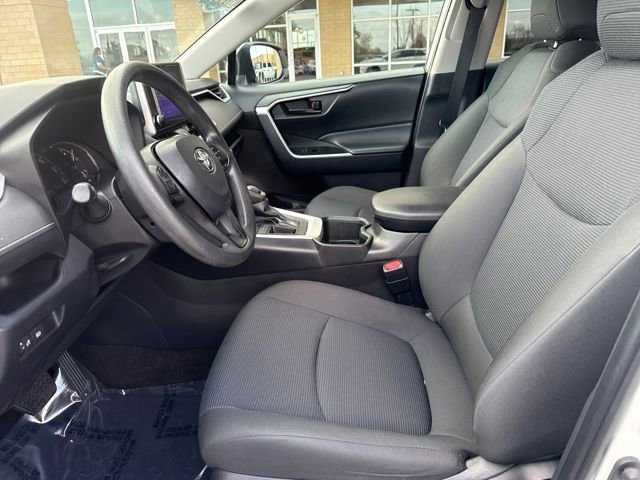 Used 2024 Toyota RAV4 LE image 8