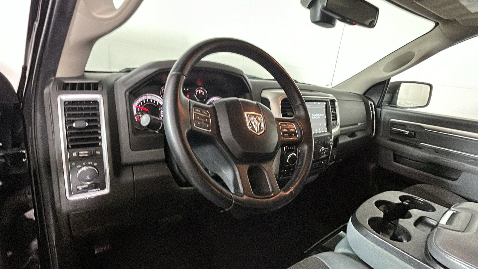 Used 2019 RAM 1500 Big Horn AWD/4WD image 16