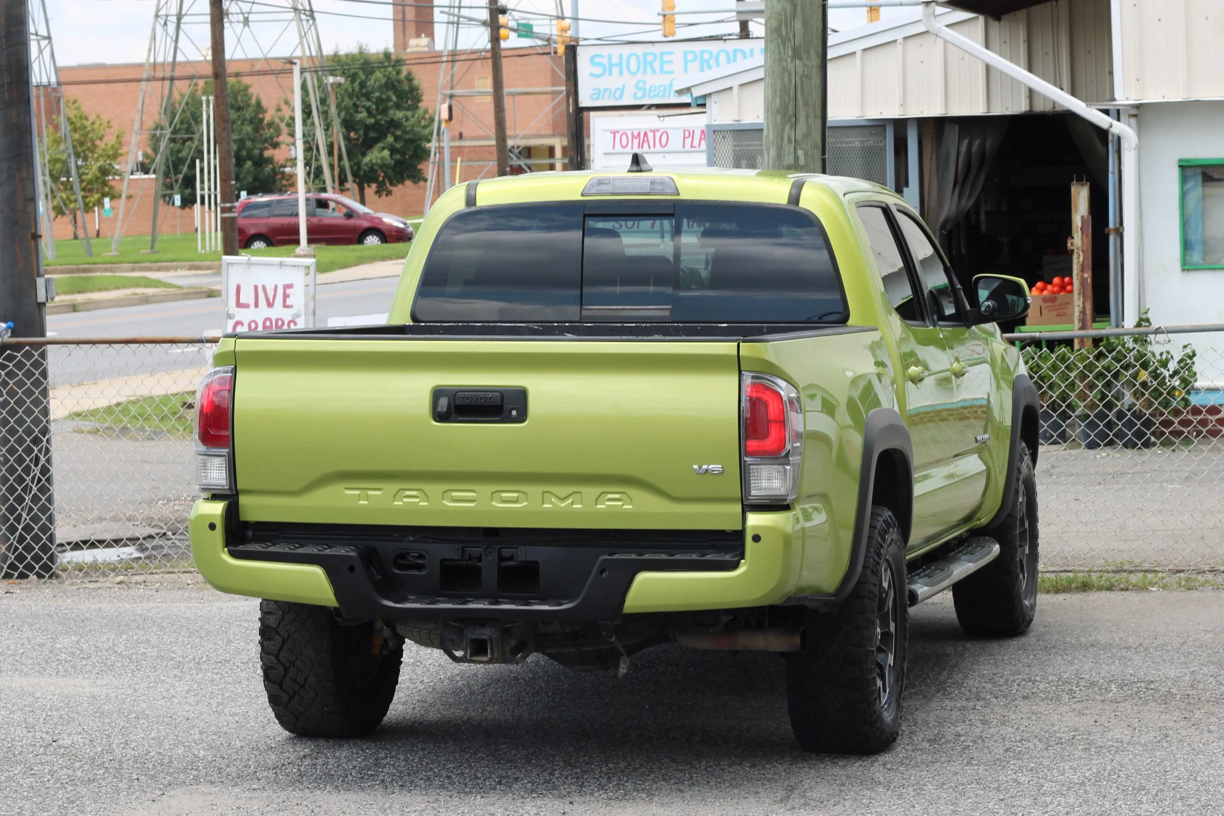 Used 2023 Toyota Tacoma TRD Off-Road w/ Technology Package AWD/4WD image 8