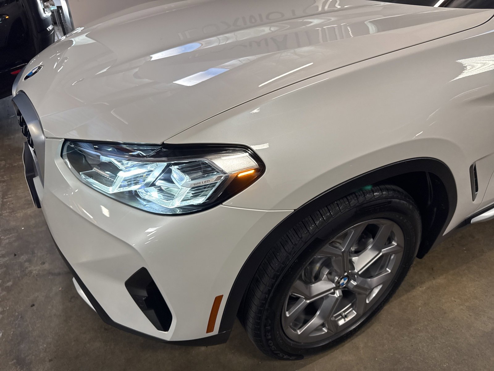 Used 2023 BMW X4 xDrive30i w/ Premium Package image 5