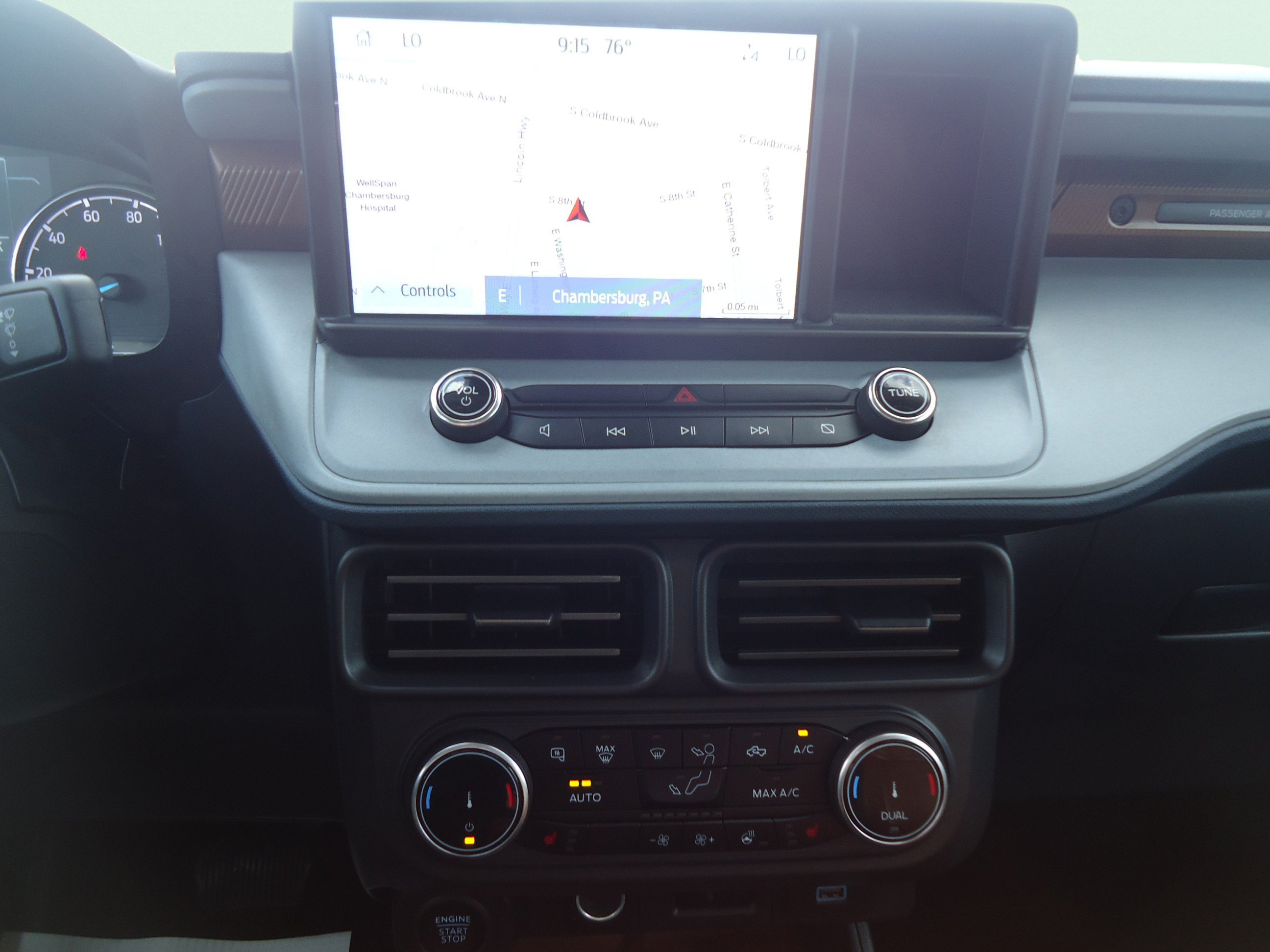 Used 2024 Ford Maverick Lariat FWD image 19