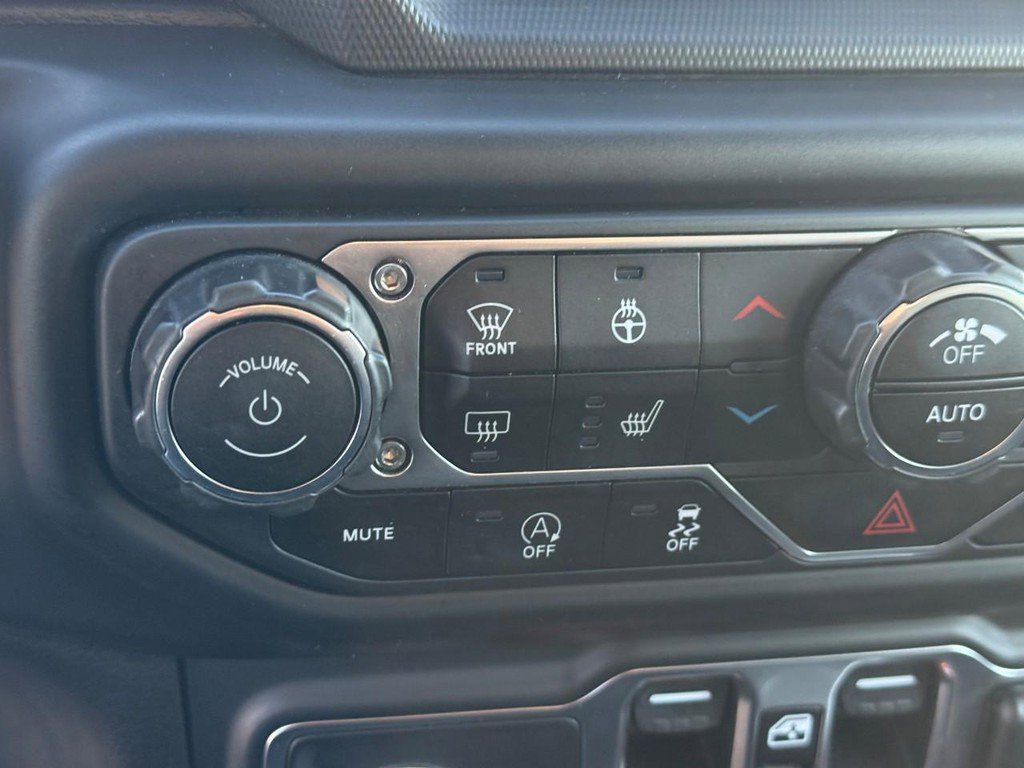 Used 2022 Jeep Gladiator Rubicon w/ LED Lighting Group image 21