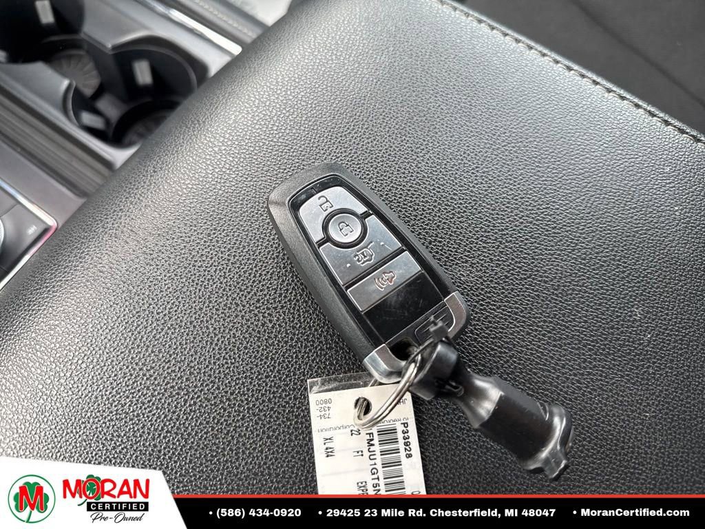 Used 2022 Ford Expedition XL AWD/4WD image 32